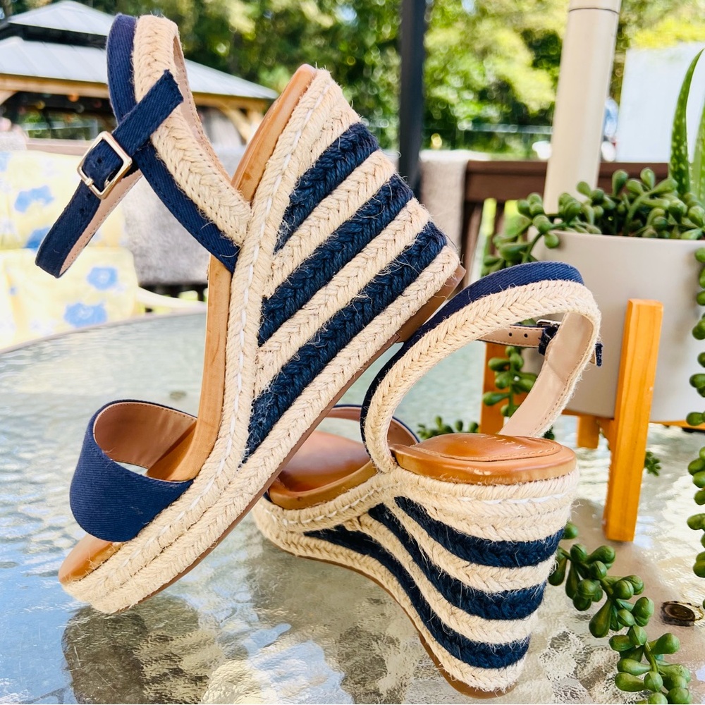 Pre-owned-Katie and Kelly Wedges:7.5 blue